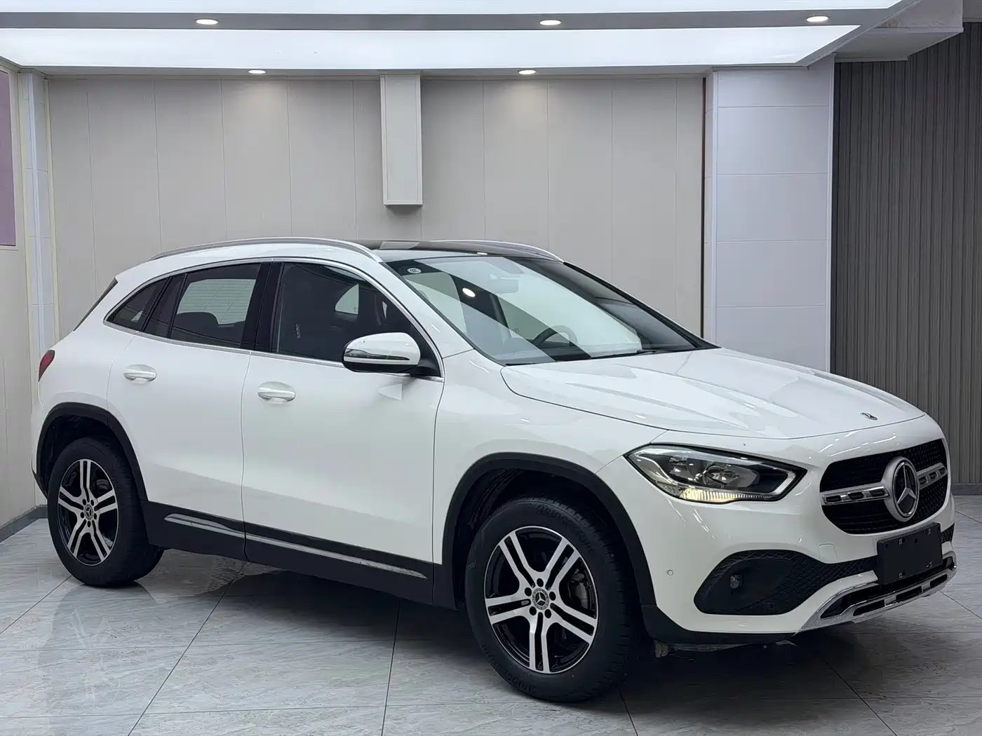 Фото 3 - Mercedes-Benz GLA