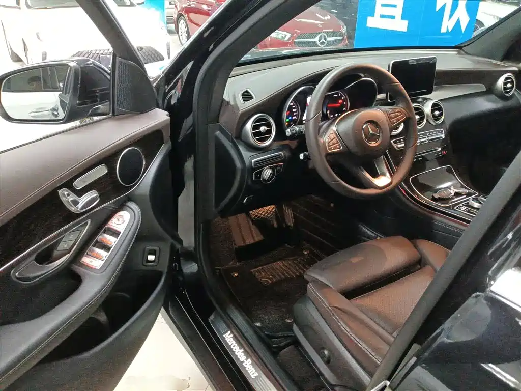 Mercedes-Benz GLC 2019 GLC 260 L 4MATIC Dynamic фото 16