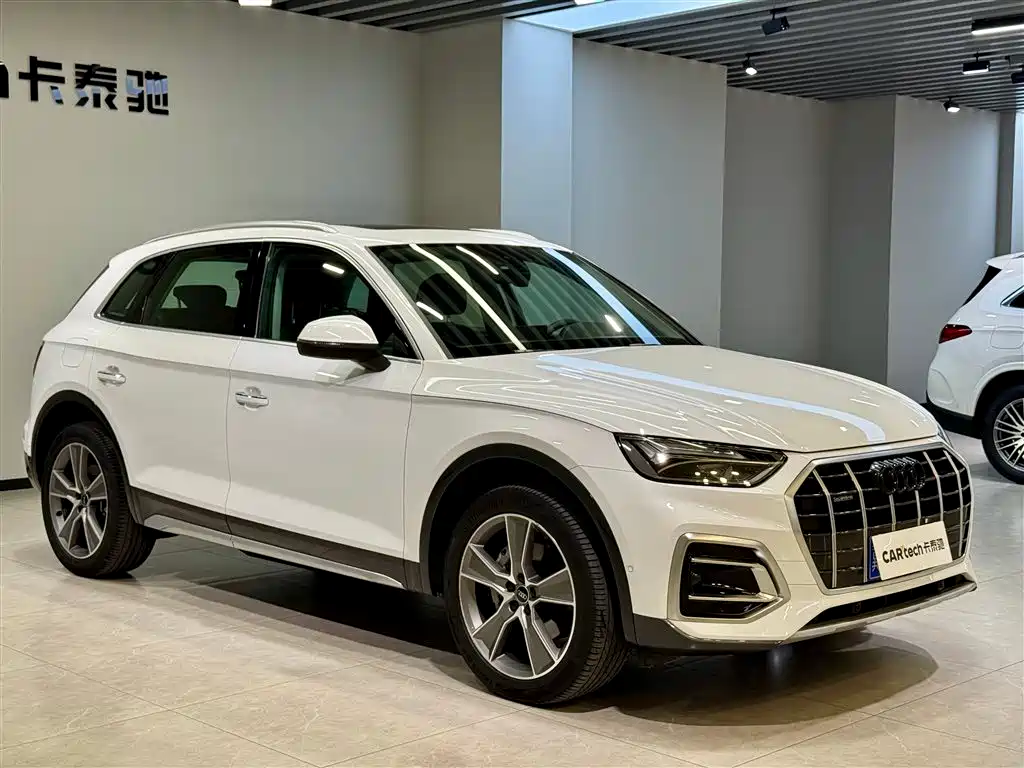 Audi Q5L 2022 45T Luxury Elegance фото 2