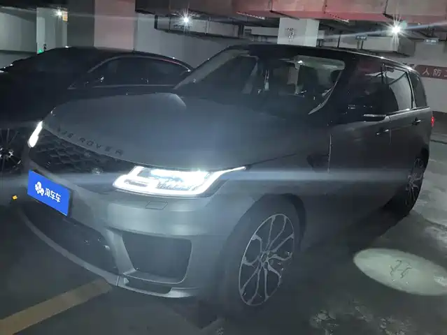 Land Rover Range Rover Sport 2022 3.0 L6 Gloss Black Edition