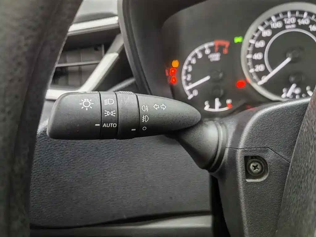 Toyota Corolla 2021 TNGA 1.5L CVT Elite Edition фото 21