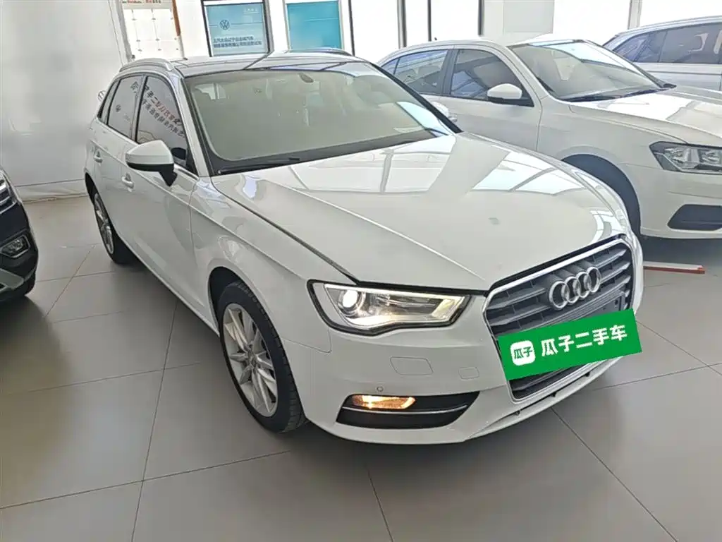 Audi A3 2015 Sportback 35 TFSI Millionth Anniversary Comfort Enjoyment Type фото 4