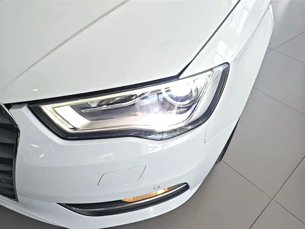 Audi A3 2015 Sportback 35 TFSI Millionth Anniversary Comfort Enjoyment Type фото 24