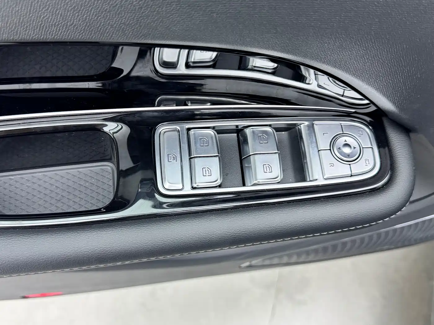 Hongqi HS3 PHEV 2025 2025 125km Jingwei 2 Million Commemorative Edition