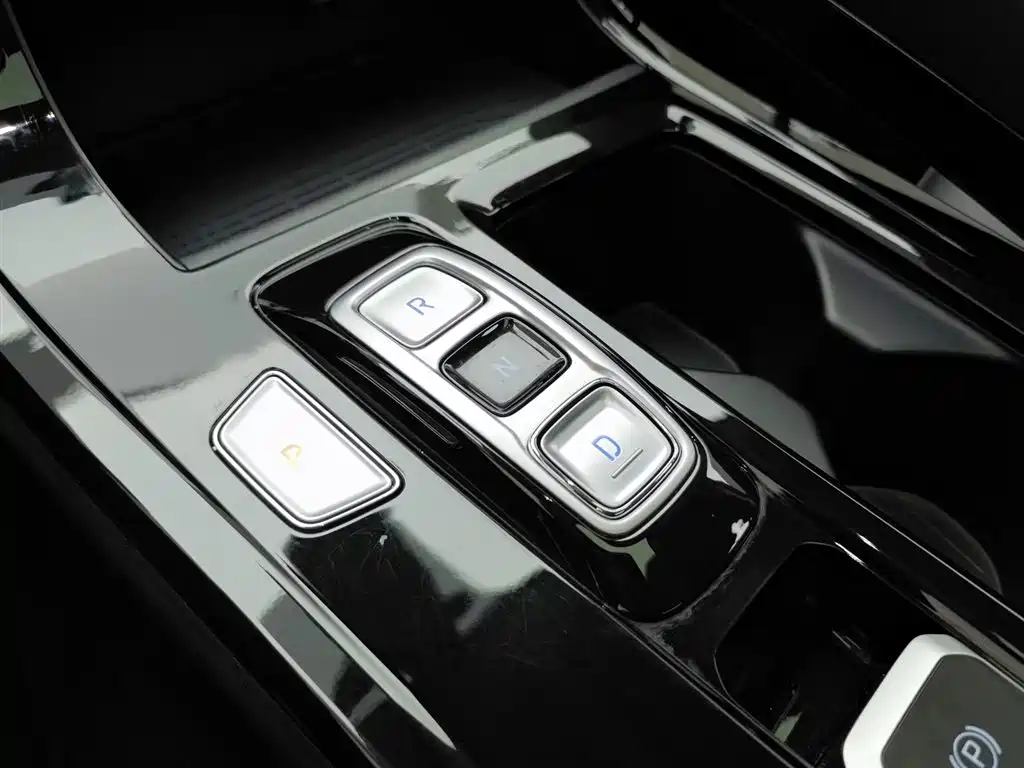Hyundai Kustu 2024 270TGDi LUX Premium Edition фото 13
