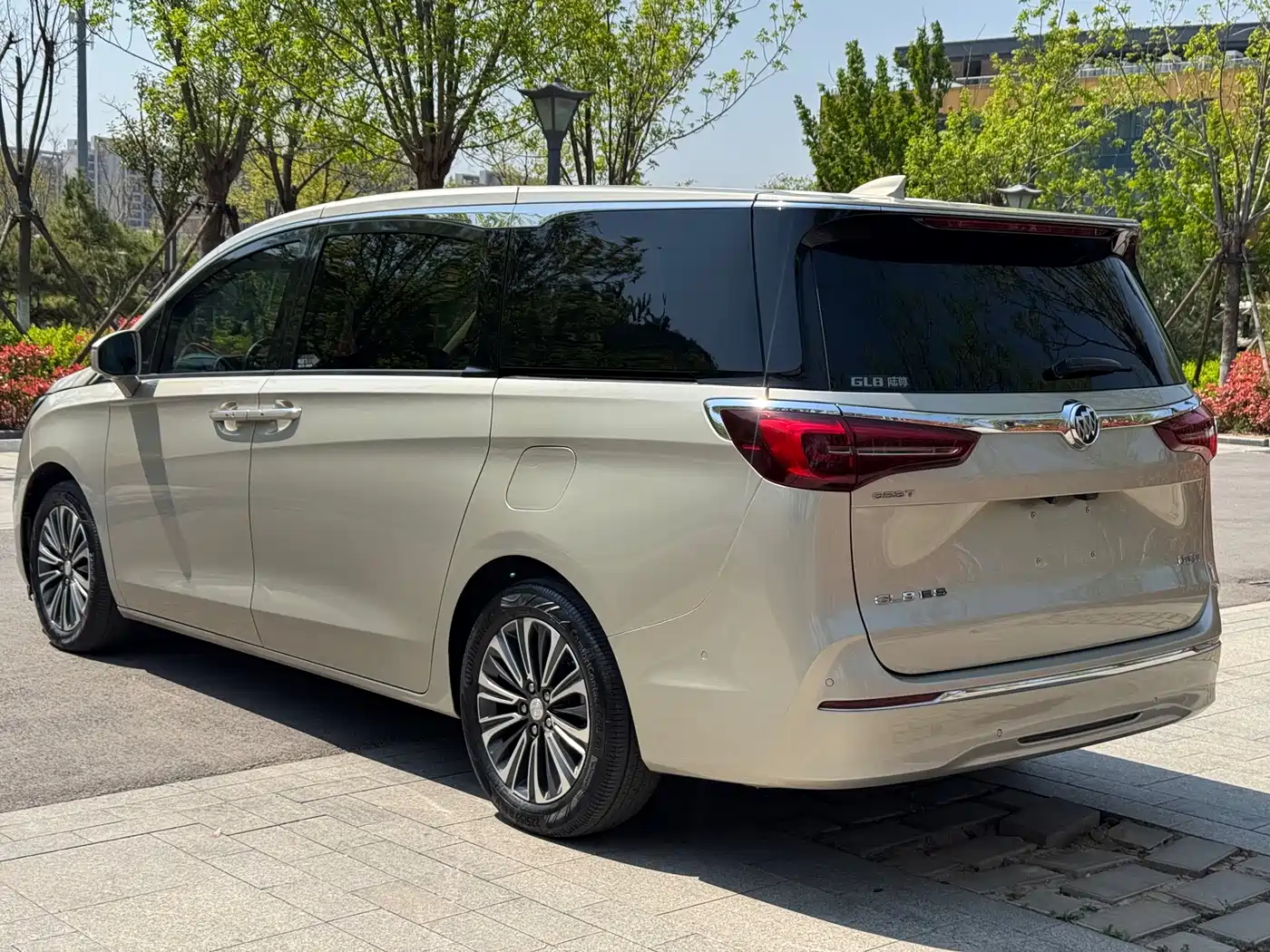 Buick GL8 2021 ES Landlord 653T Luxury фото 4