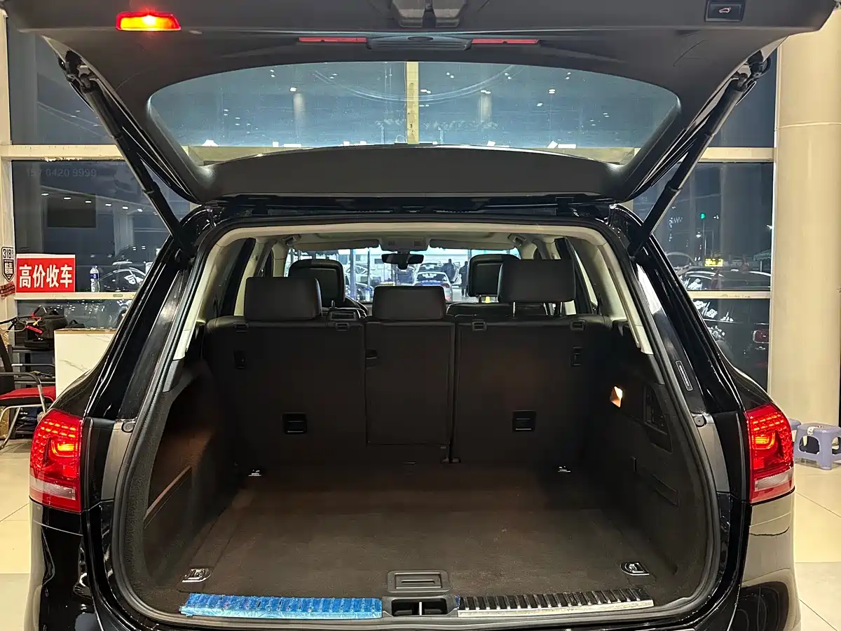 Volkswagen Touareg 2017 3.0TSI Explorer Edition фото 18