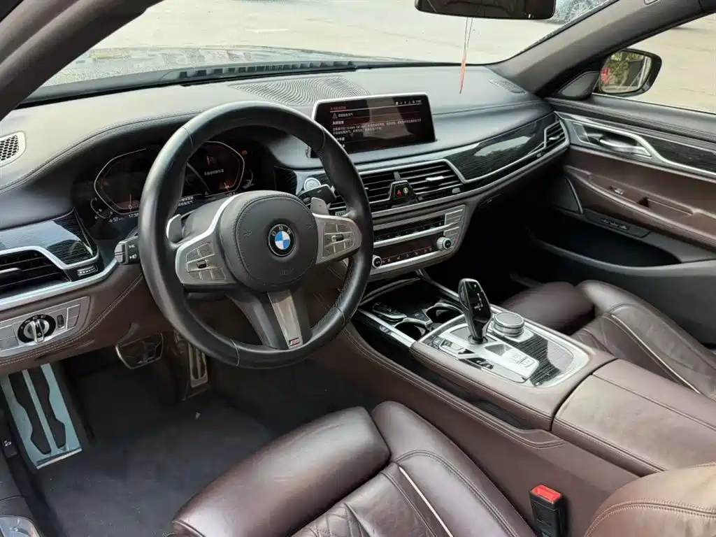 BMW 7 Series 2021 Model 730Li M Sport Package фото 4