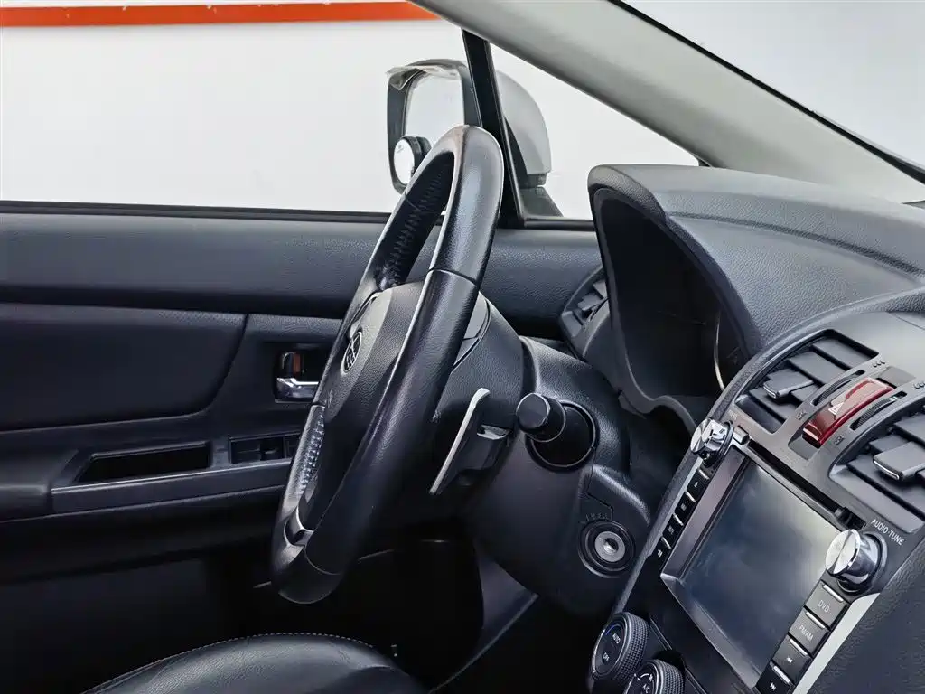 Subaru XV 2012 2.0i Luxury Edition фото 22