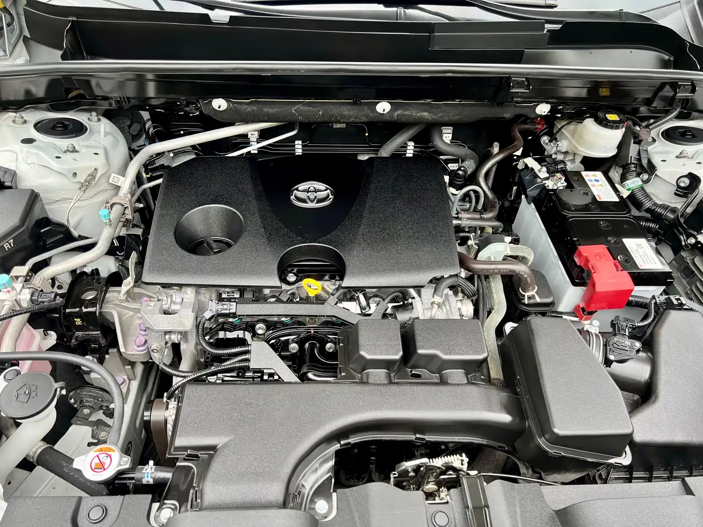 Toyota Venza 2022 2.0L CVT 2WD Premium фото 33