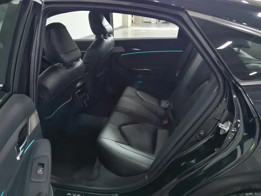 Toyota Avalon 2019 2.0L XLE Premium Edition (China VI) фото 15