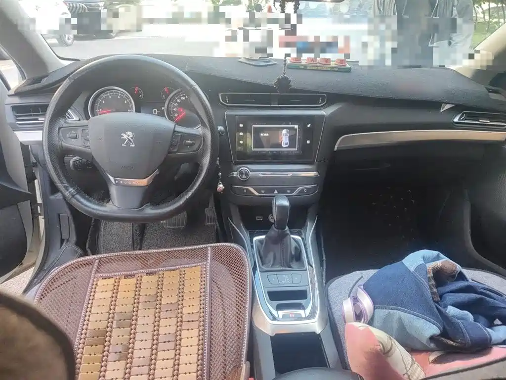 Peugeot 408 2016 1.6T Automatic Luxury Edition фото 13