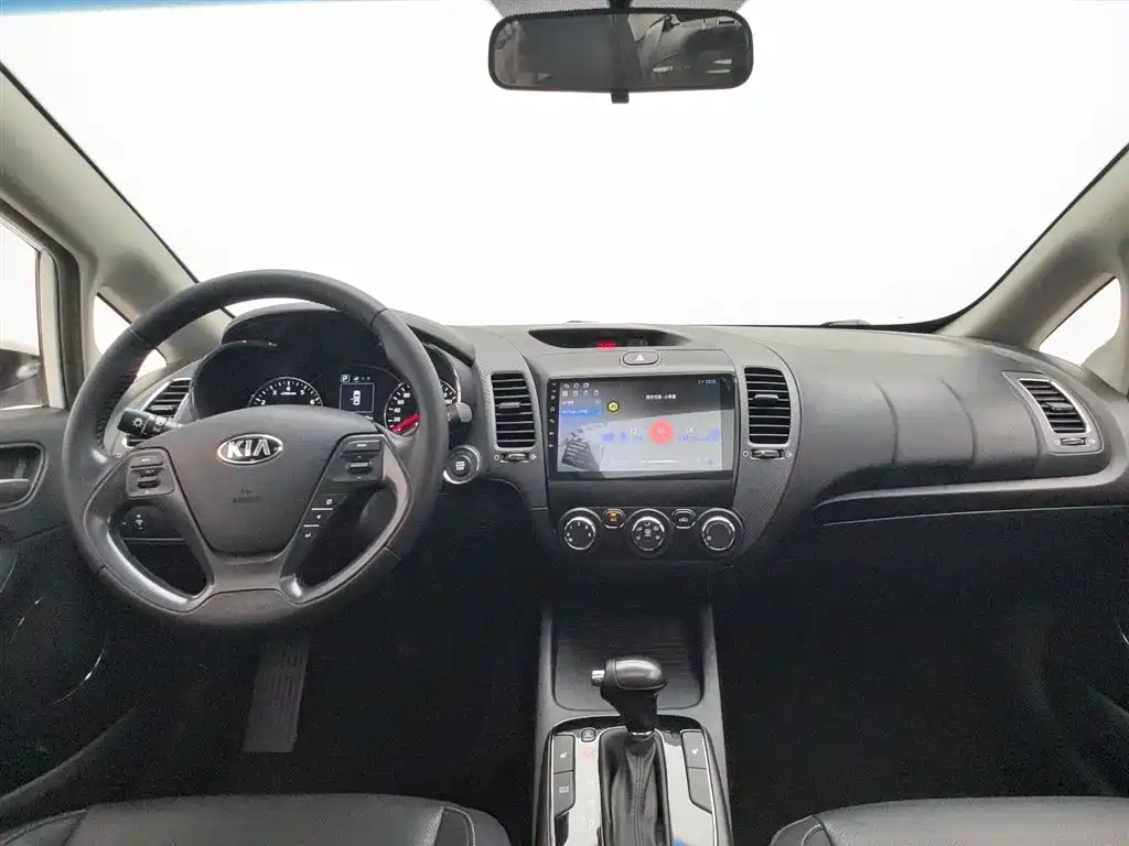 Kia K3 2017 1.6L Automatic 15th Anniversary Special GLS фото 5