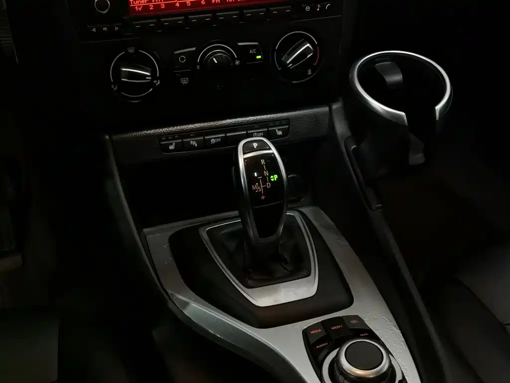 BMW X1 2015 Model sDrive18i Fashion Advanced Edition фото 13