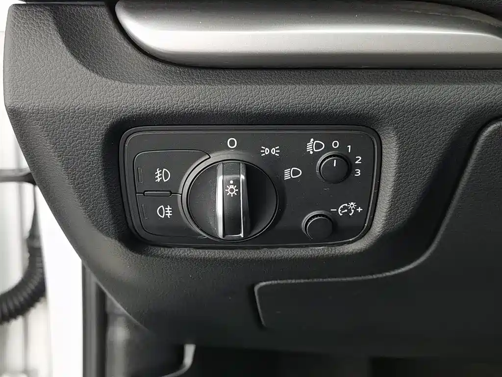 Audi A3 2016 Sportback 35 TFSI Progressive фото 21