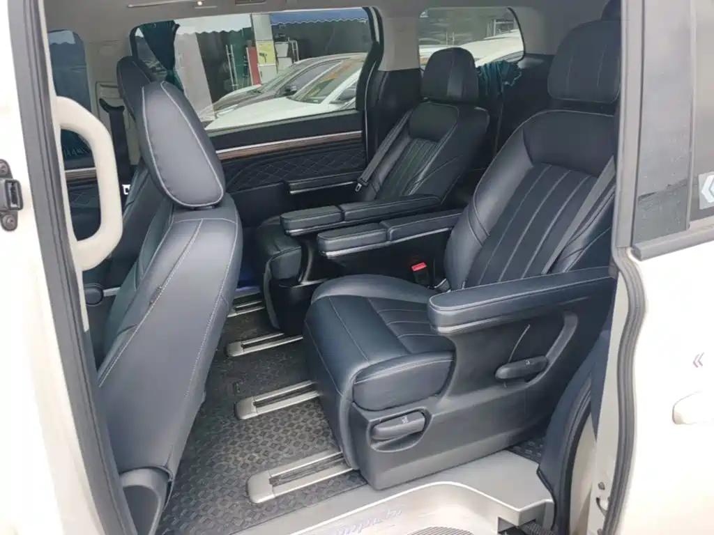Фото 17 - GAC Trumpchi Trumpchi M8