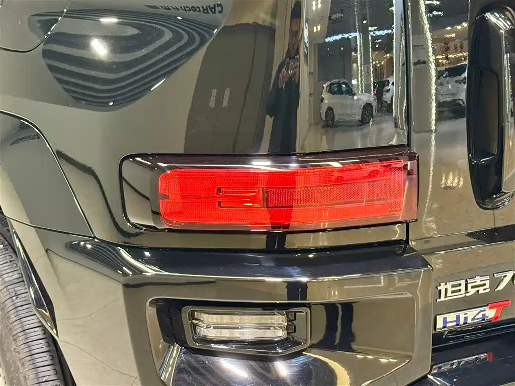 TANK TANK 700 NEW ENERGY