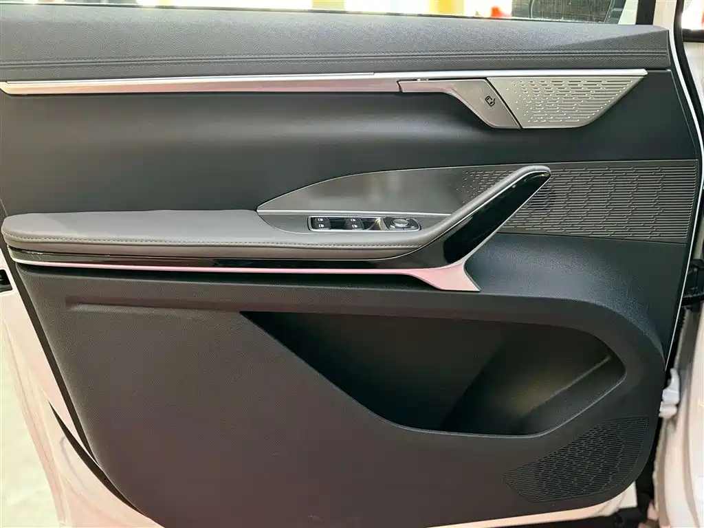 SAIC Maxus Dajia 7 2024 Facelift Super Hybrid Long Range Enjoyment Edition фото 16