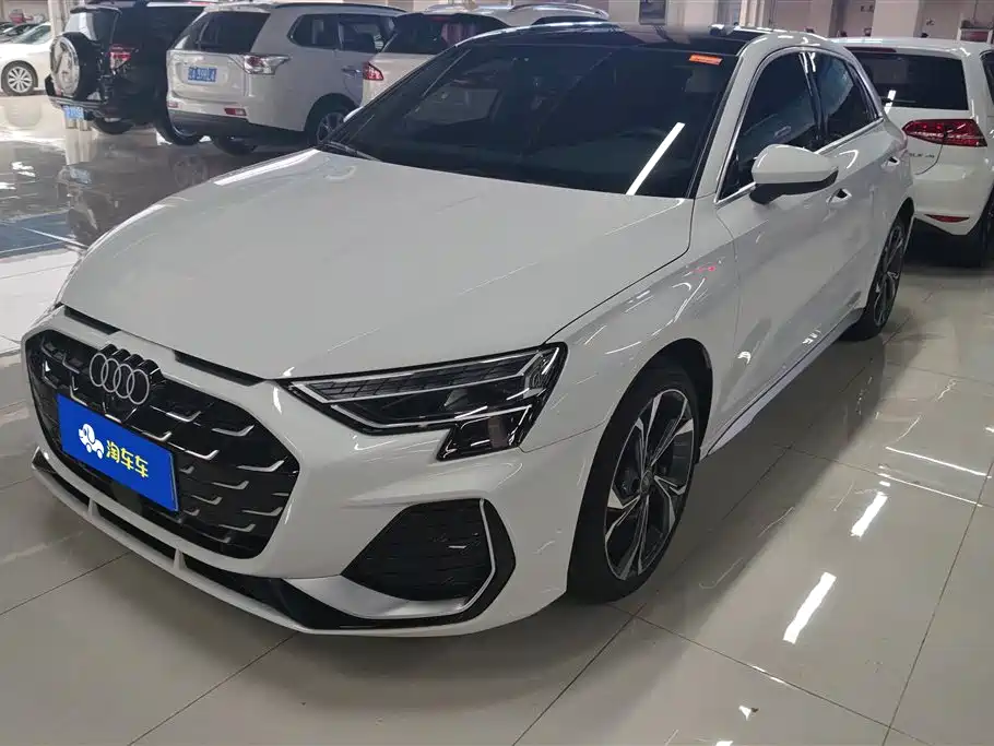Audi A3 2025 Sportback 35TFSI Flying Premium