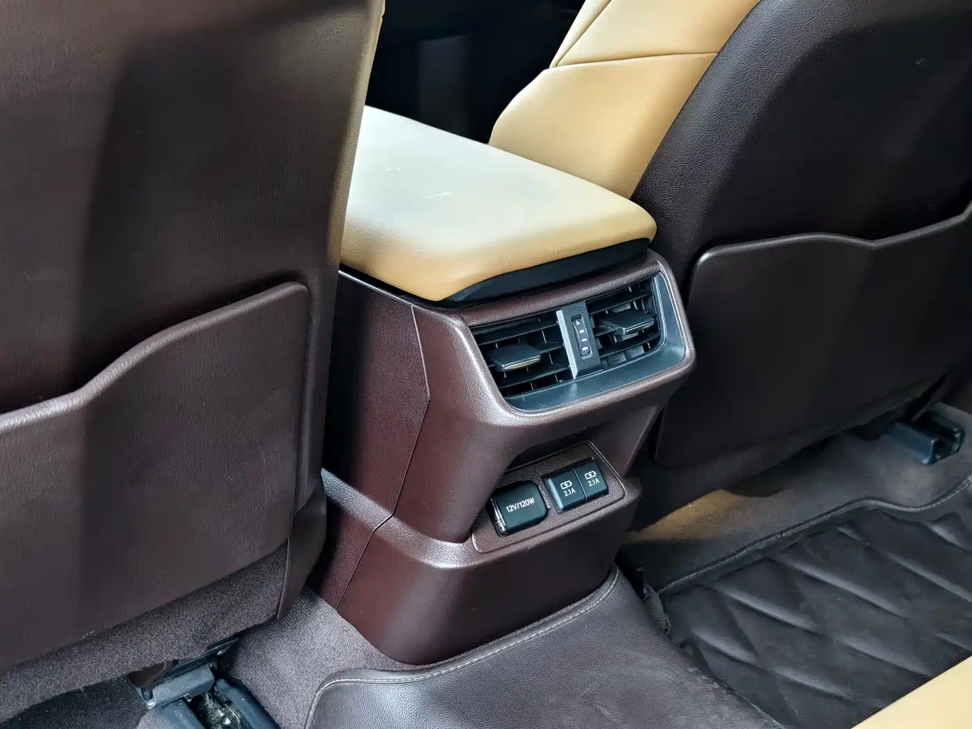Lexus ES 2020 200 Excellence фото 17