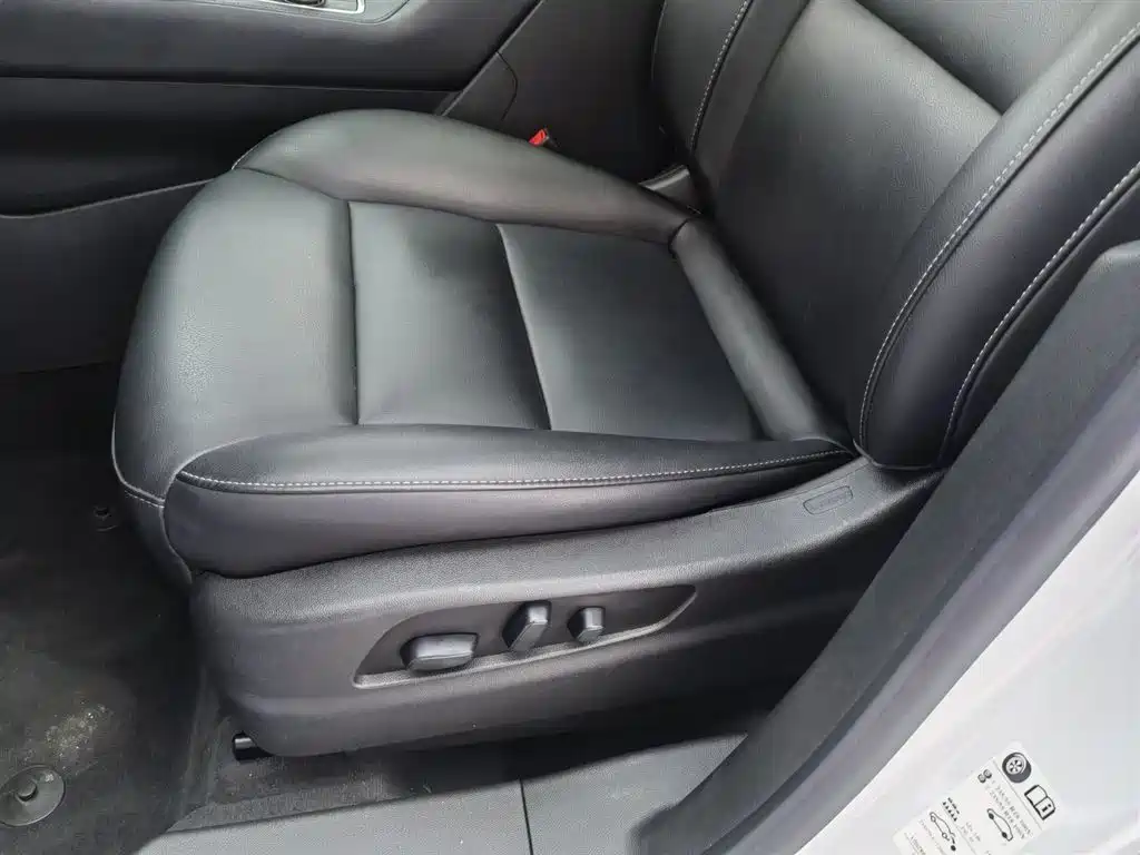 Cadillac XT4 2018 Model 28T 2WD Luxury фото 20