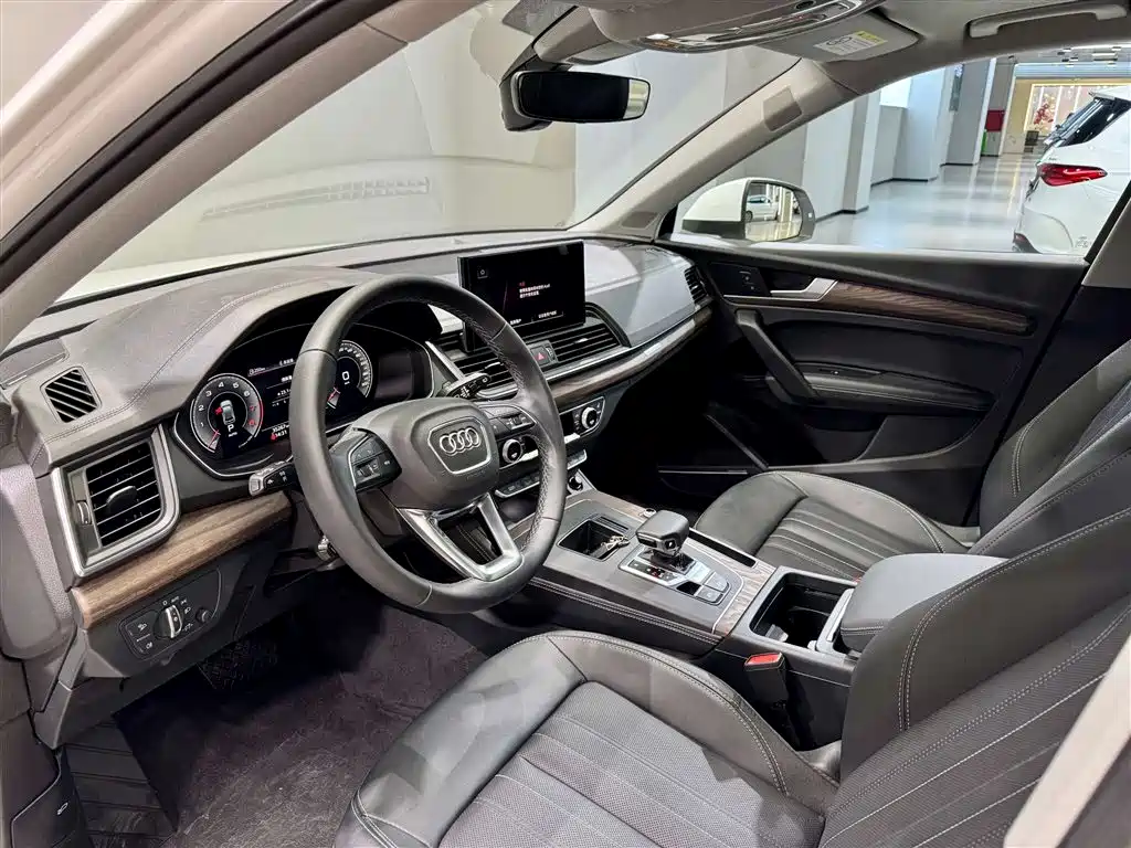 Audi Q5L 2022 45T Luxury Elegance фото 29