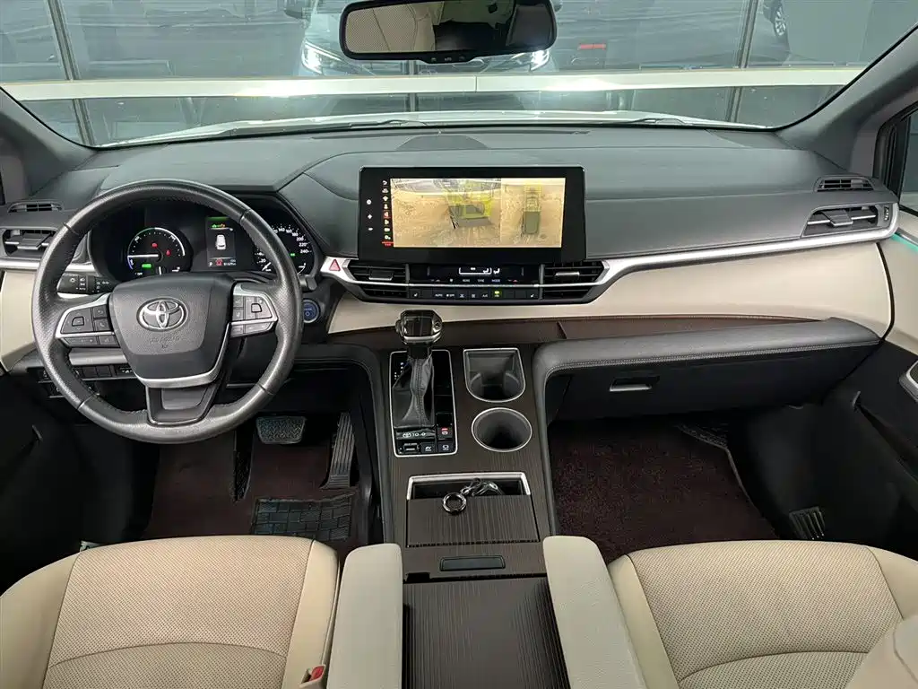 Toyota Sienna 2021 2.5L Hybrid Luxury Edition фото 10