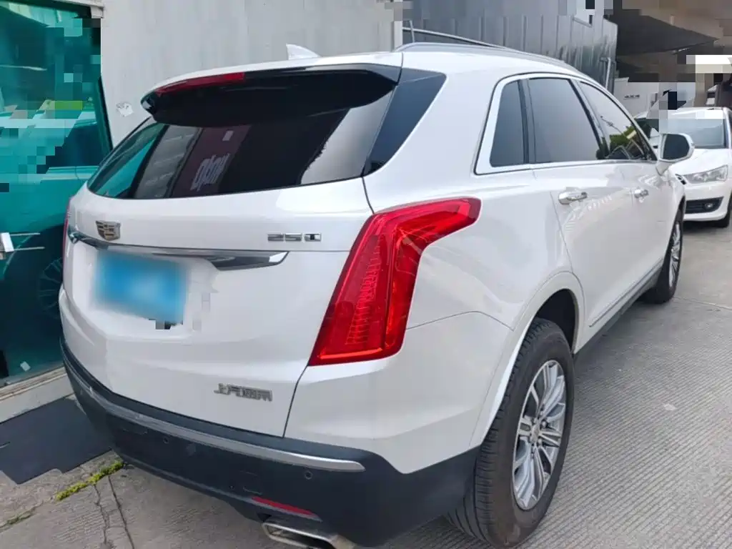 Cadillac XT5 2017 2016 25T Luxury Model