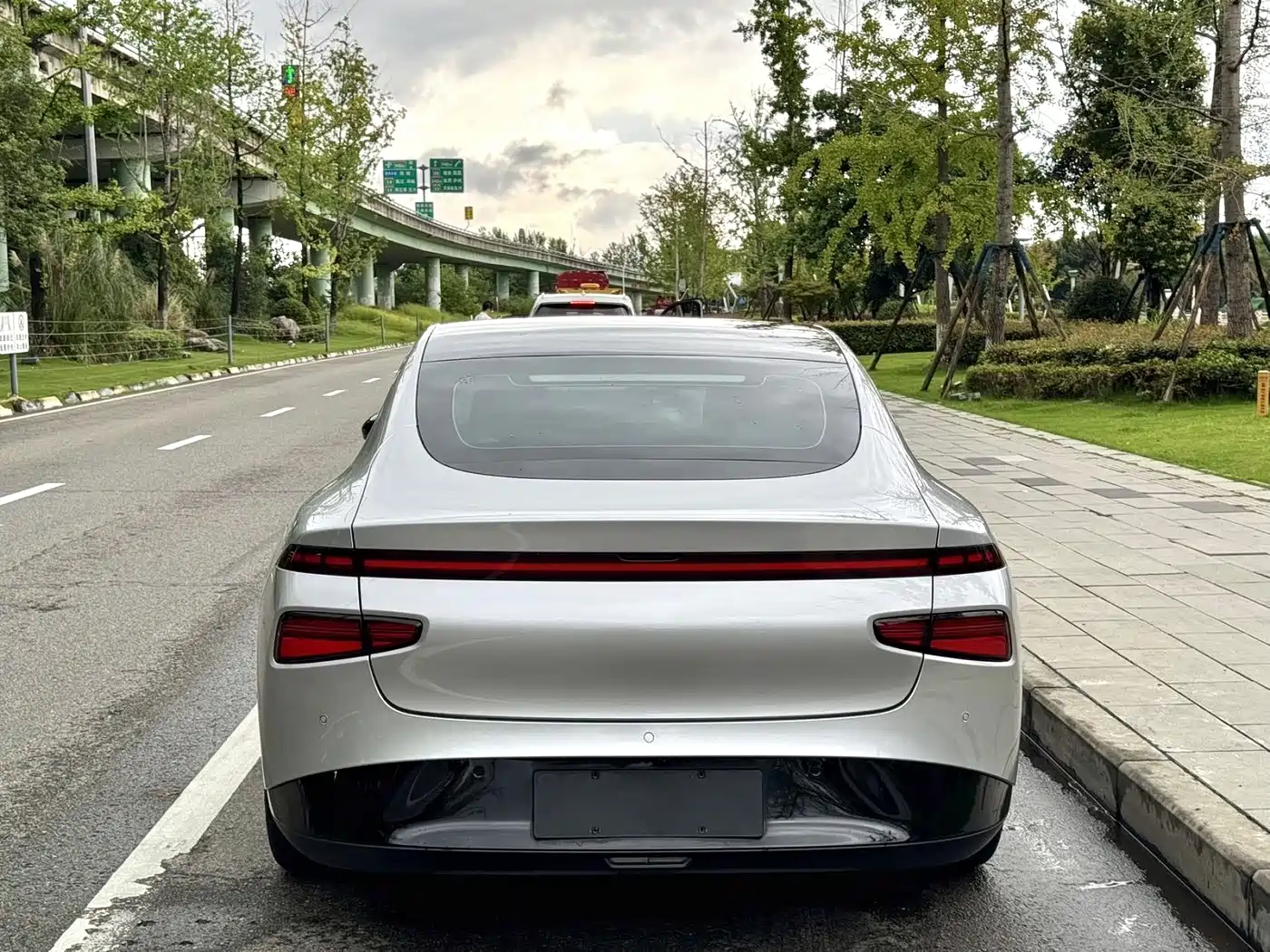 Фото 8 - XPeng P7