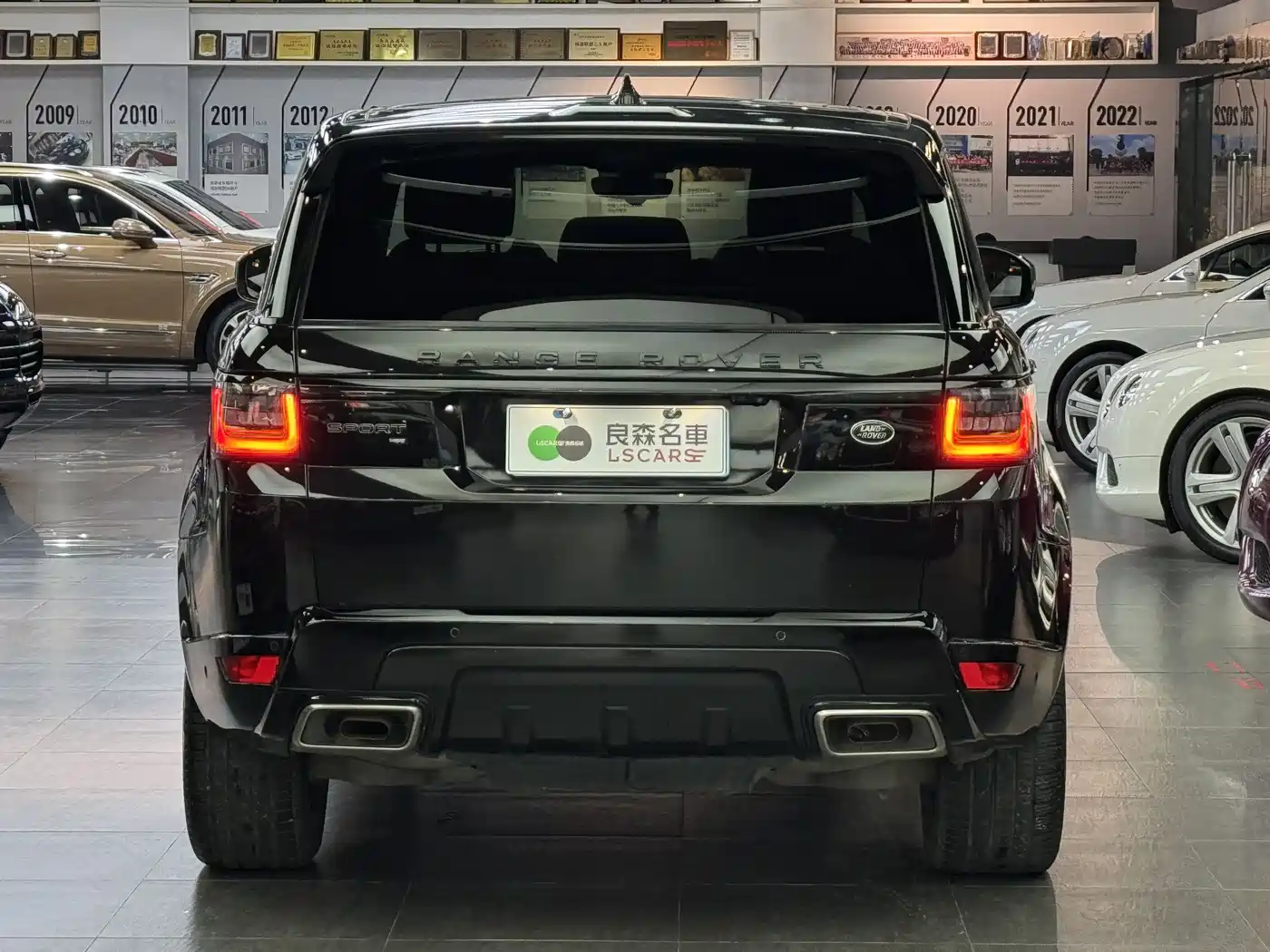 Land Rover Range Rover Sport 2021 3.0 L6 Gloss Black Edition фото 5