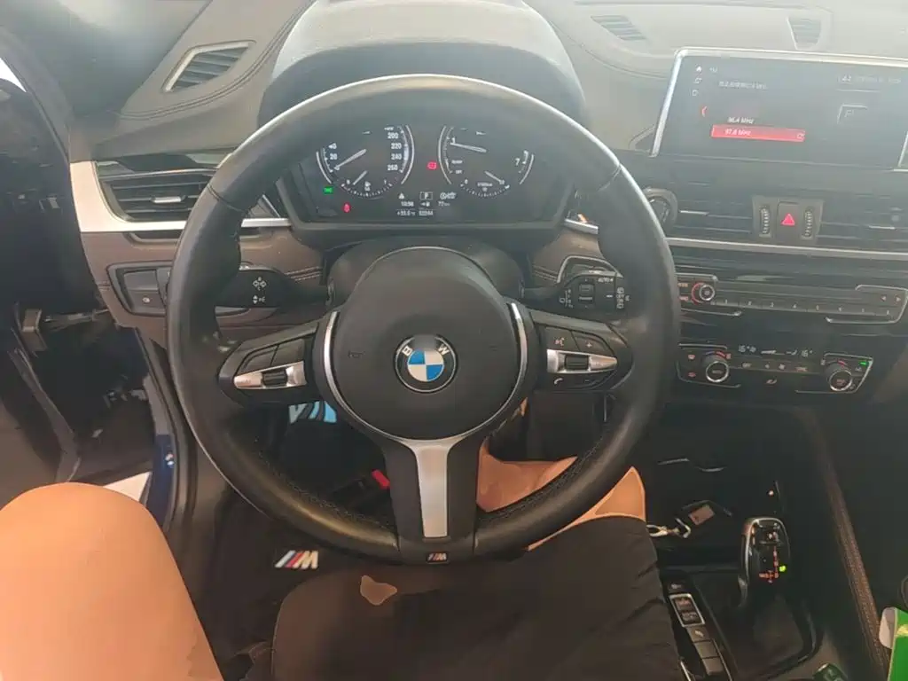 Photo 11 - BMW X2