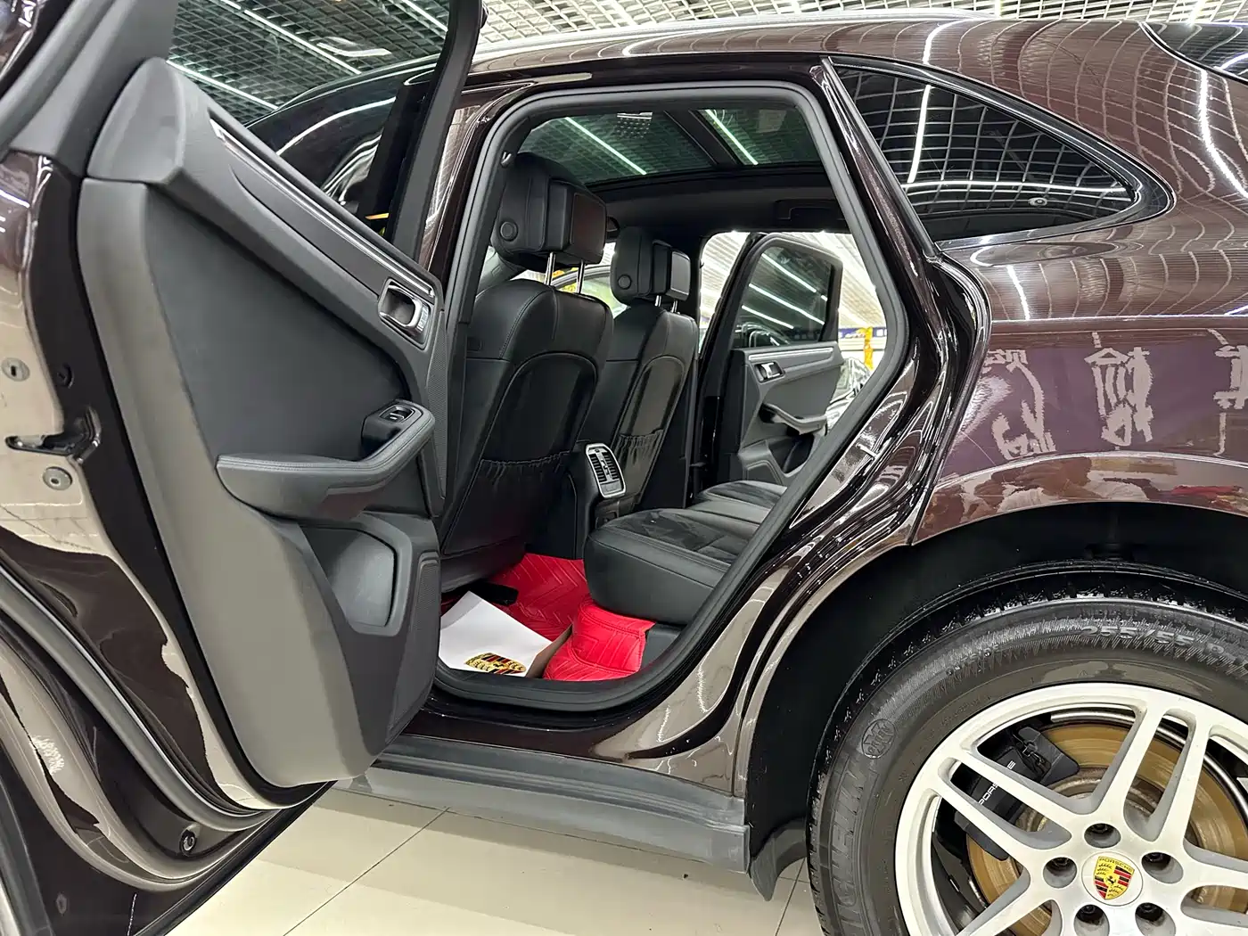 Porsche Macan 2018 Macan 2.0T фото 11