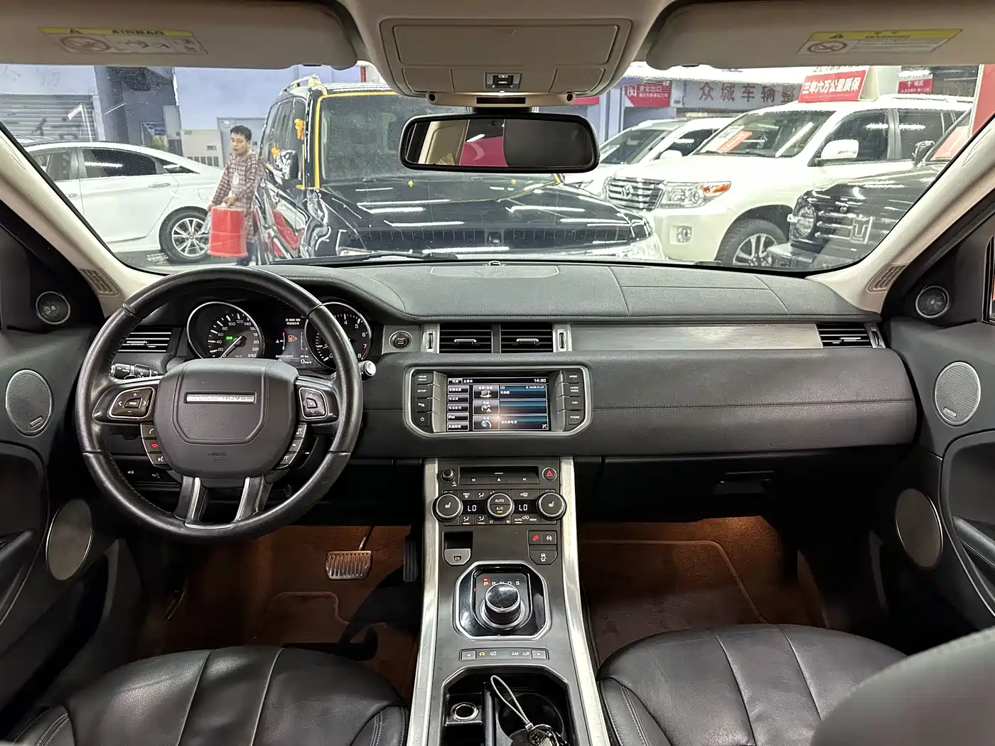 Land Rover Range Rover Evoque 2015 2.0T 5-Door Intelligent Edition фото 19