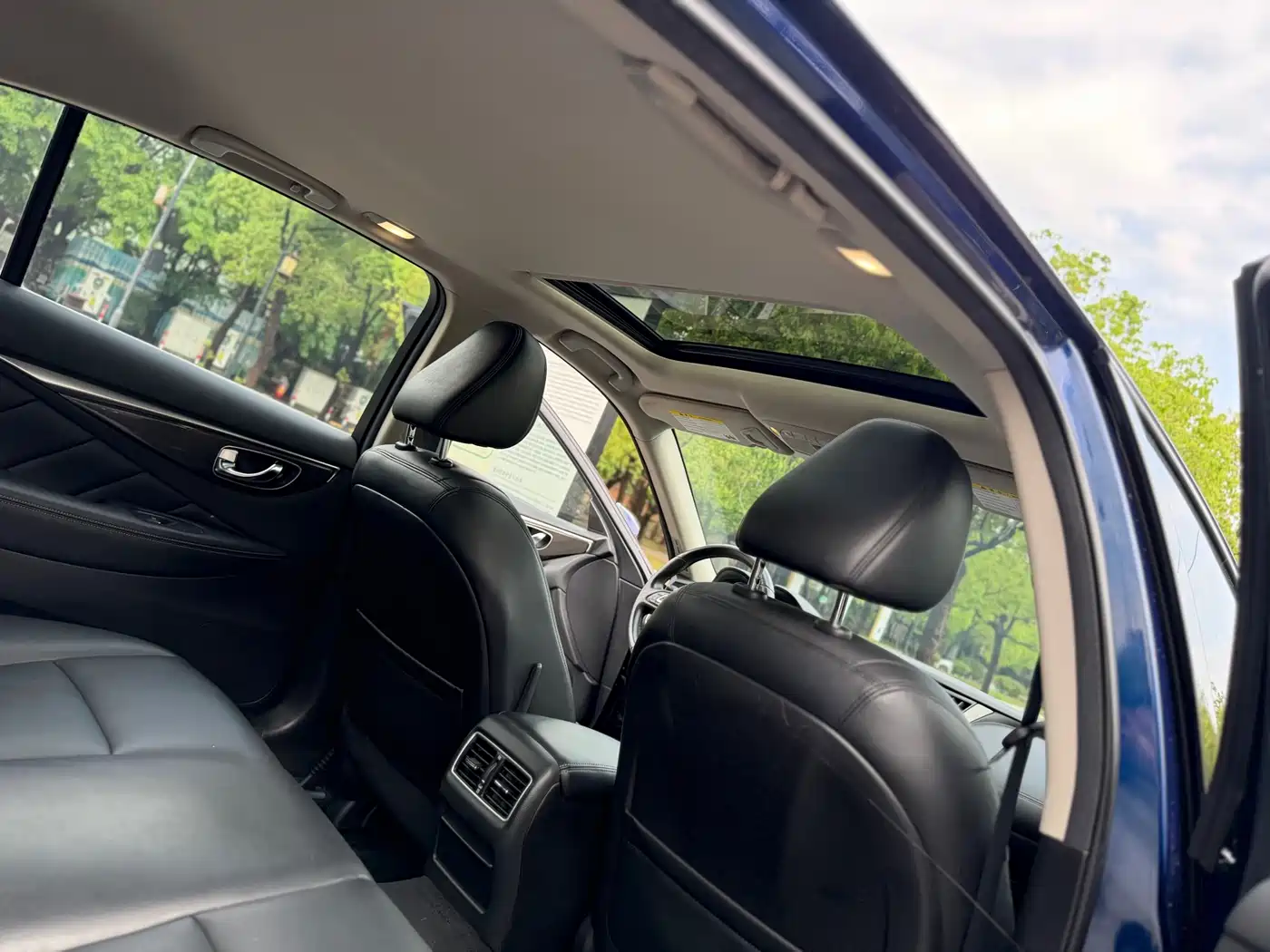 Infiniti Q50L 2020 2018 2.0T Comfort (China VI)