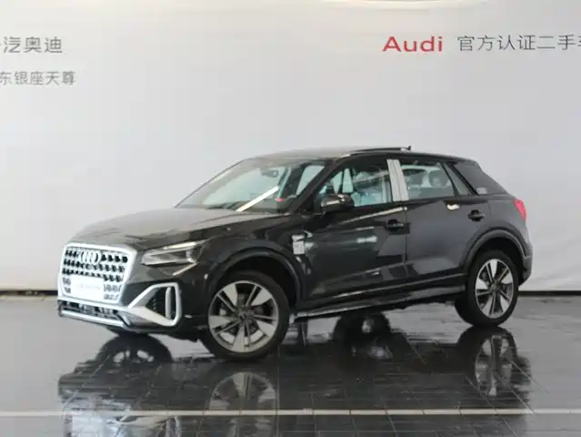 audi q2l
