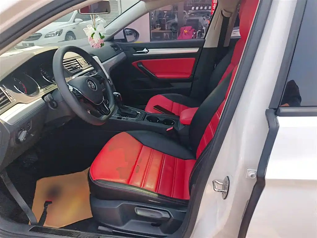 Volkswagen Lamando 2018 230TSI DSG Trend Edition фото 11