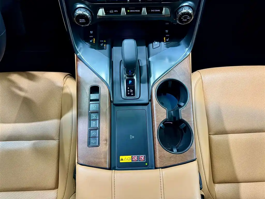 Lexus LX 2025 700h Boundary Edition фото 19