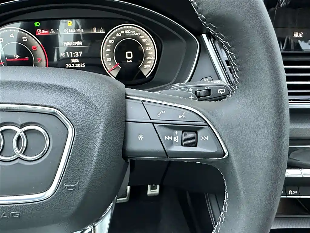 Audi Q5L 2024 Model 40 TFSI Luxury Dynamic фото 10