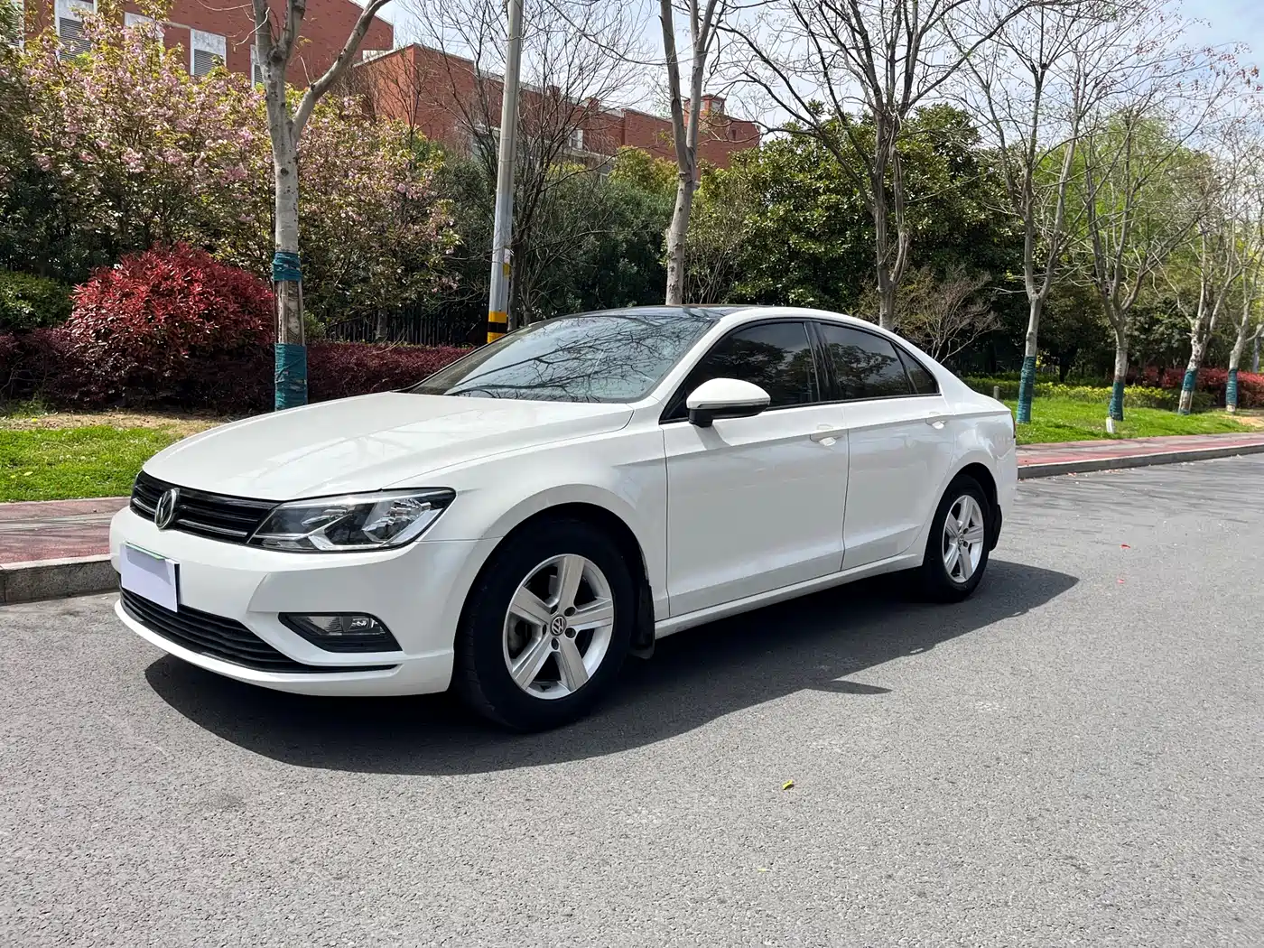 Volkswagen Lamando 2017 230TSI DSG Trend Edition фото 2