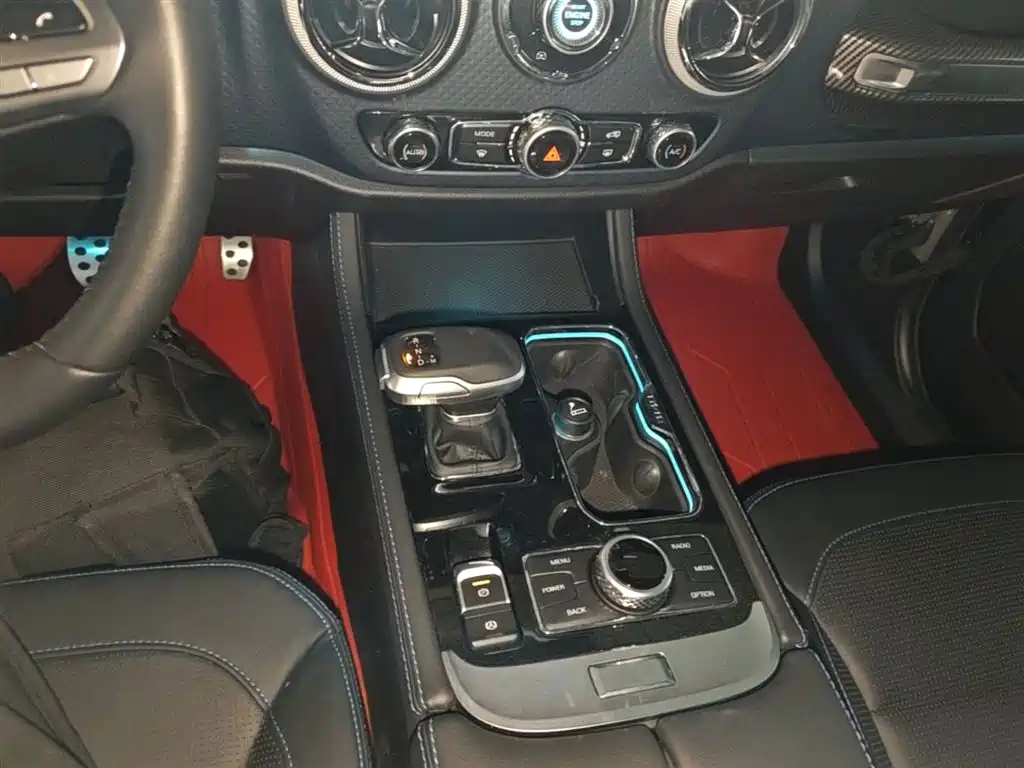 BAIC ORV Beijing Offroad BJ40 2023 2.0T Auto 4WD Urban Hunter Knight Edition фото 14