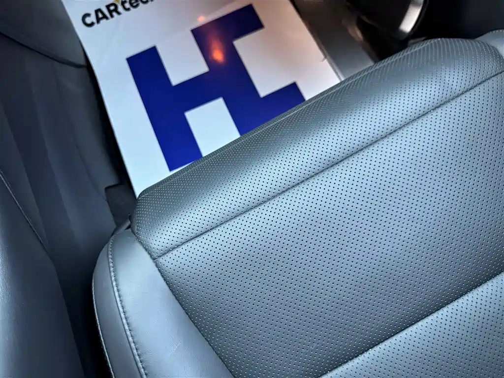 Toyota Vellfire 2021 Crown Hybrid 2.5L HV Premium Edition фото 14