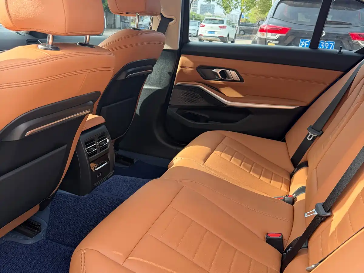 BMW 3 Series 2021 320Li M Sport Package фото 4