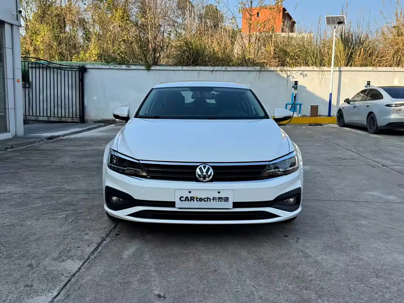 VOLKSWAGEN LINGDU