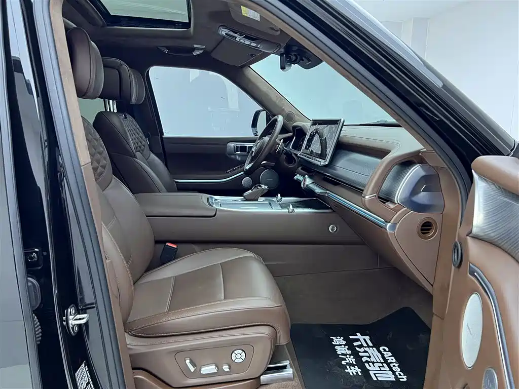 TANK TANK 700 NEW ENERGY