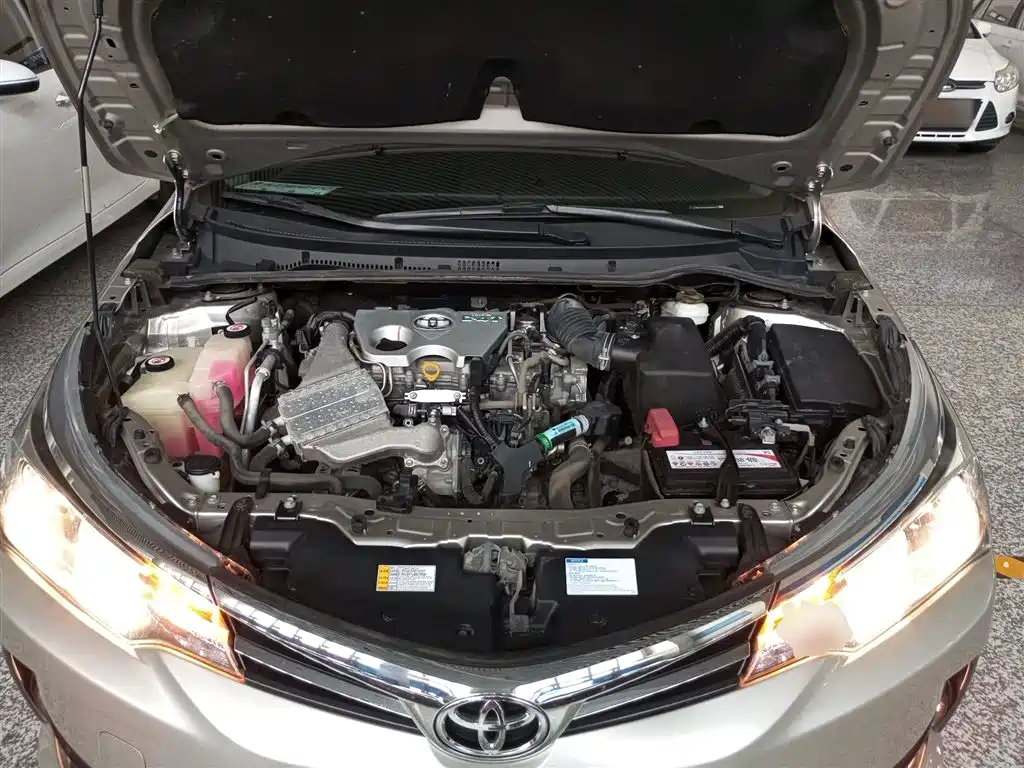 Toyota Corolla 2017 Facelift 1.2T S-CVT GL-i фото 16
