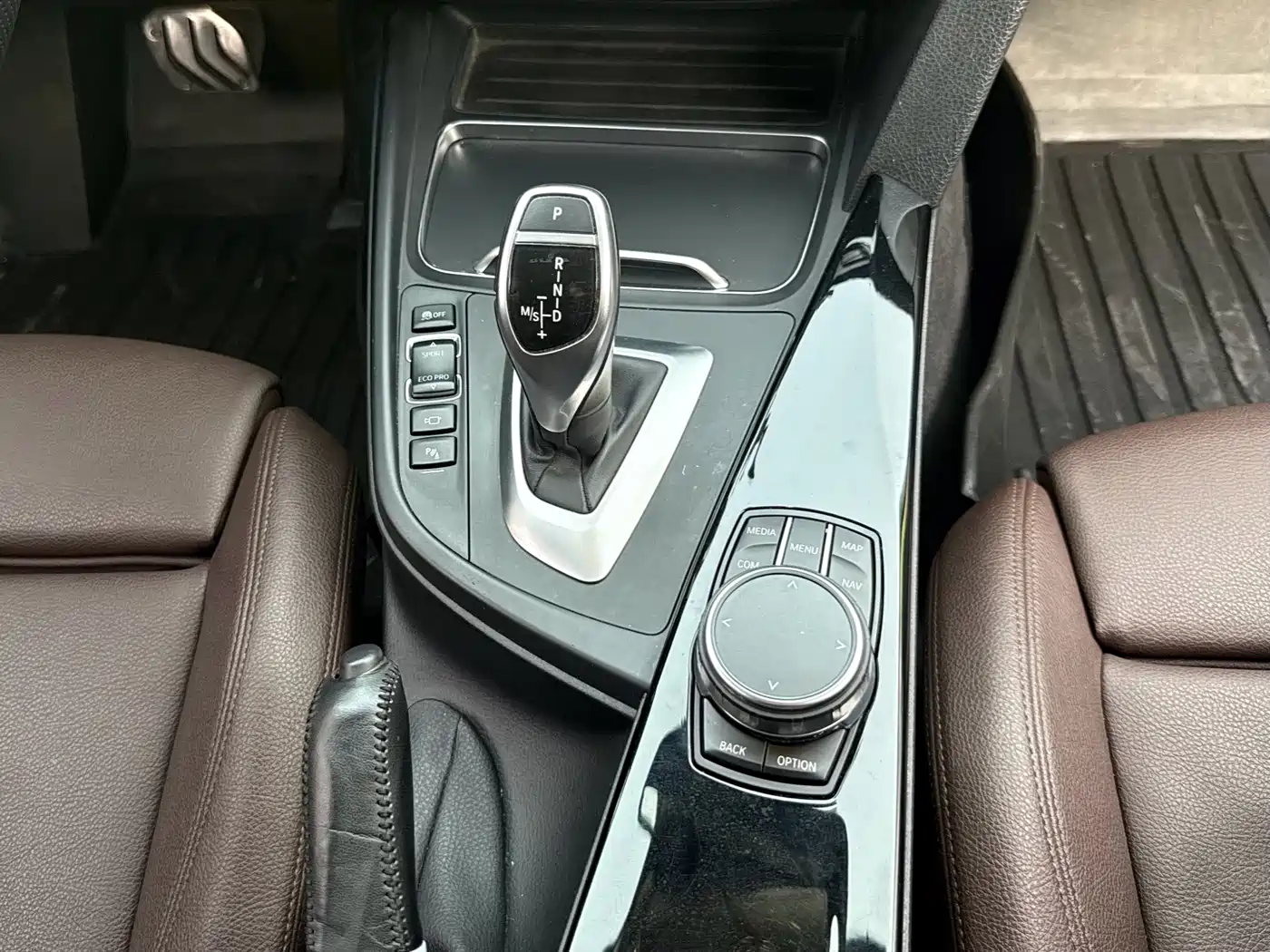 BMW 3 Series 2018 320Li Leading M Sport Package фото 8