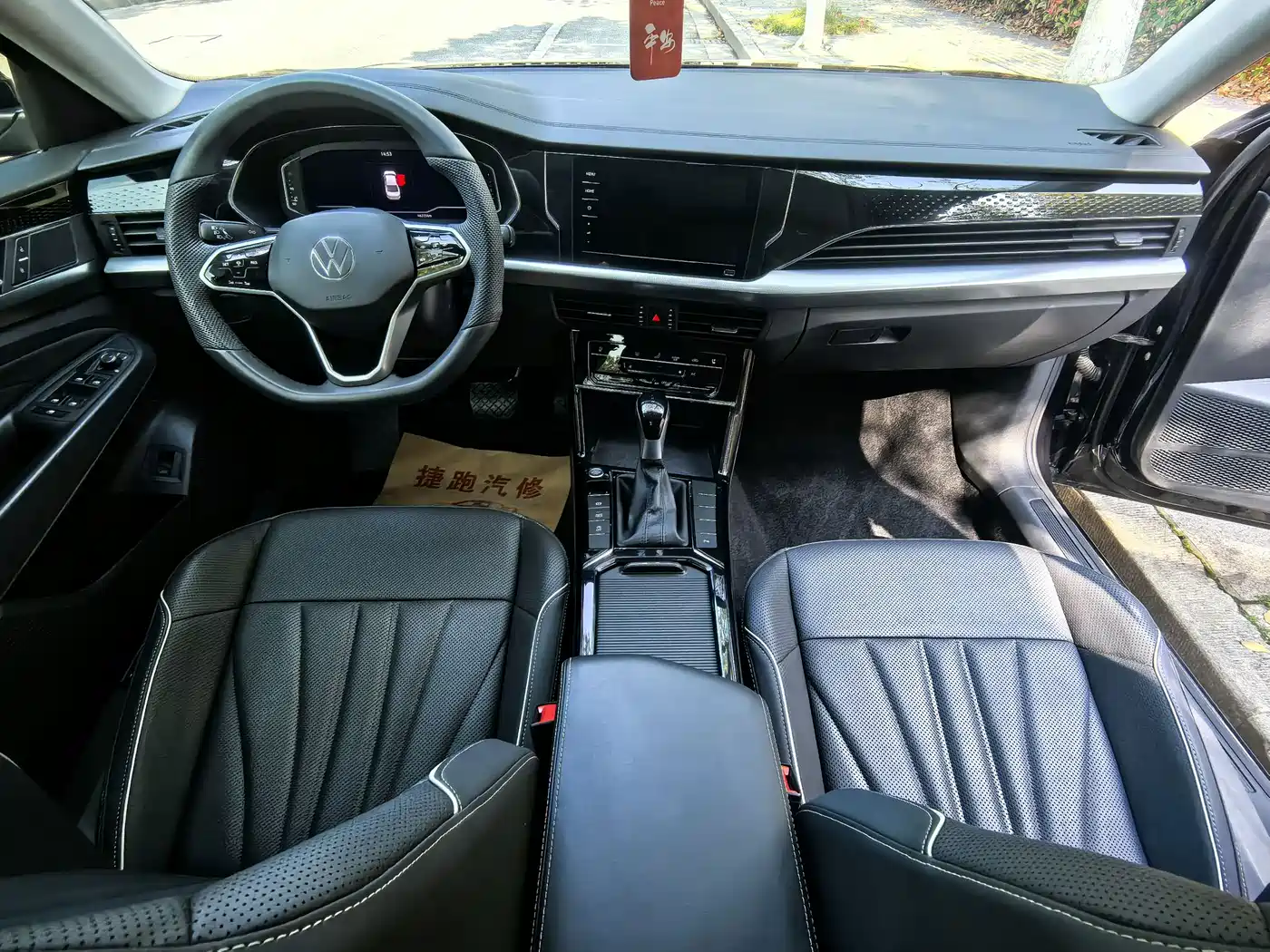 Фото 7 - Volkswagen Passat