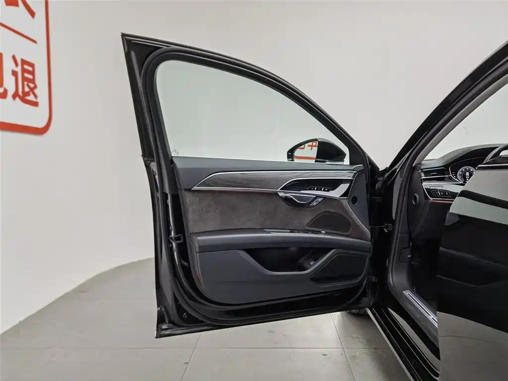 Audi A8 2022 A8L 50 TFSI quattro Comfort Collector's Edition фото 8
