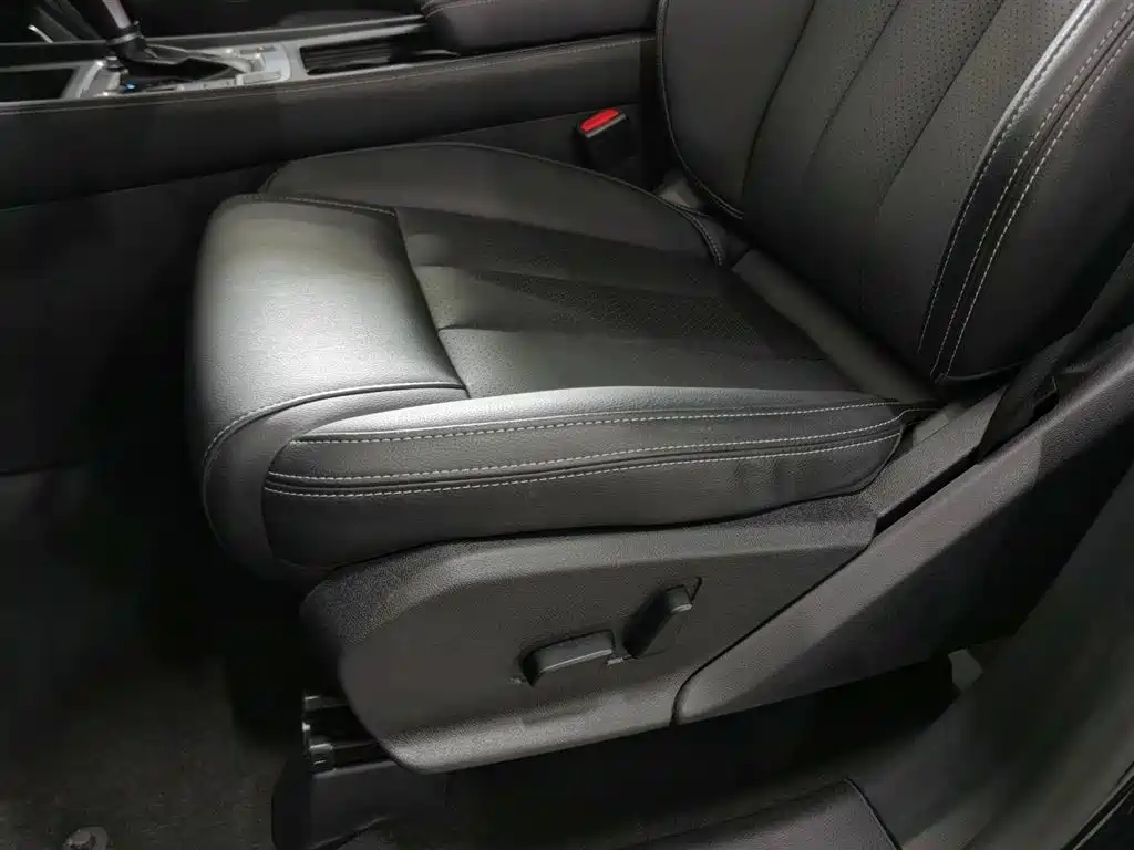 BYD Tang 2018 2.0T Automatic Smart Connection Noble Edition 7-Seater China V фото 20