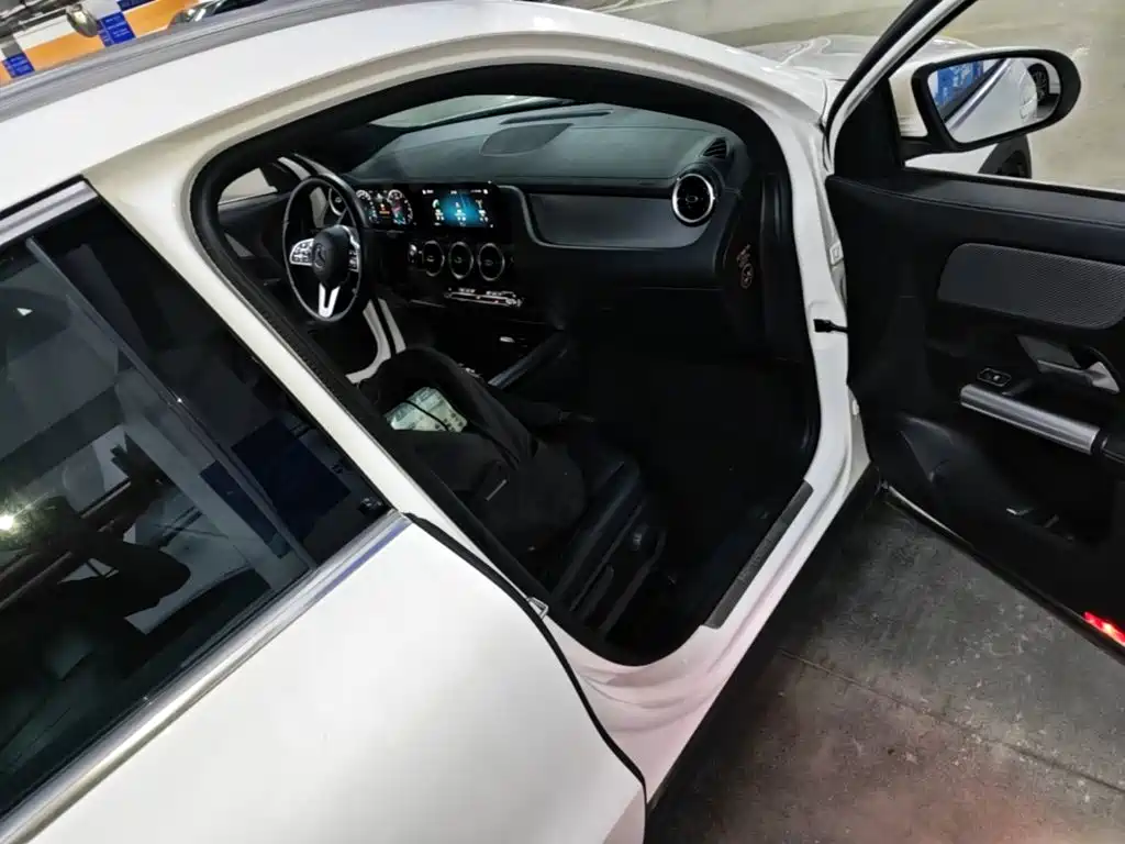 Mercedes-Benz GLA 2024 2023 Facelift GLA 200